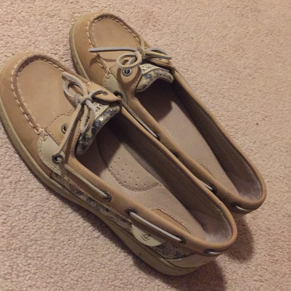 Women’s sperrys